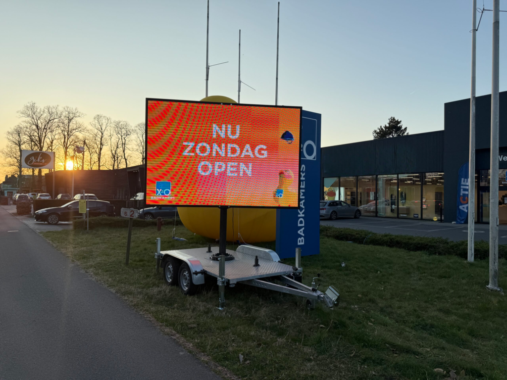 Ledscherm aanhangwagen te huur 5m2